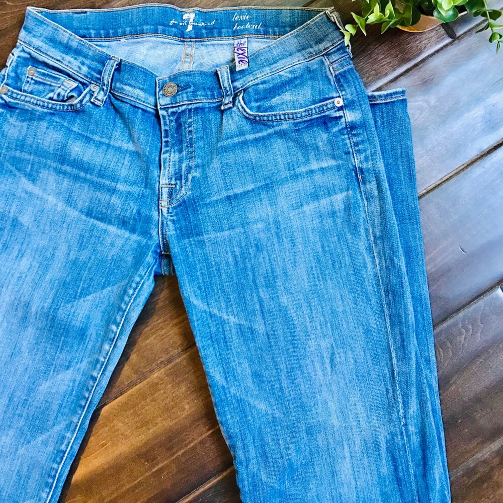🎉HP🎉 [7 For All Mankind] Lexie Petite Boot Jeans - Picture 2 of 6